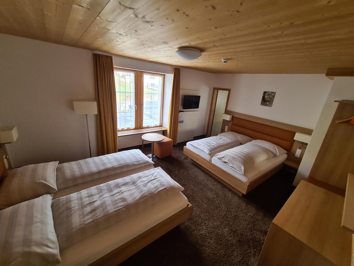 Hotel Staetzerhorn พาร์พาน ภายนอก รูปภาพ